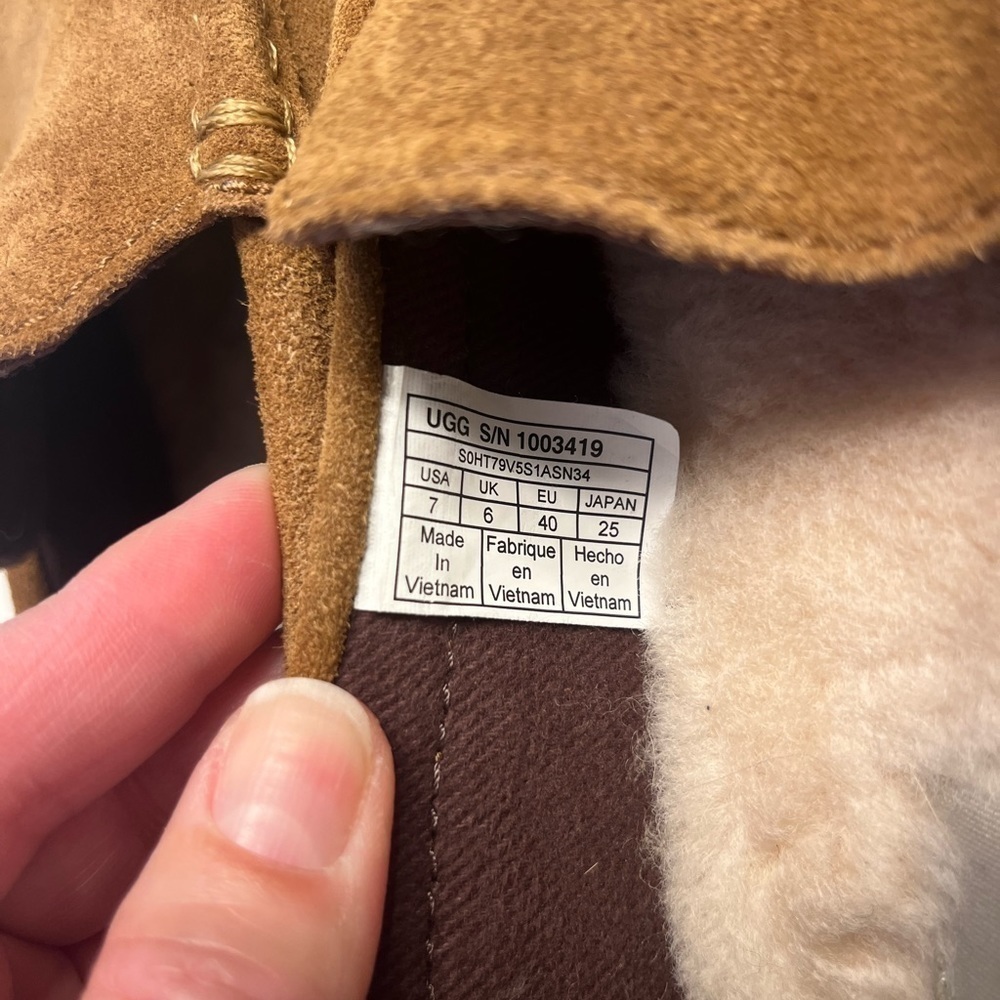 UGG Tan Faux Shearling‎ Lined Alder Suede Slippers - Picture 8 of 9